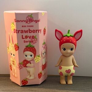 Sonny Angel Strawberry Love Series - Fawn Authentic